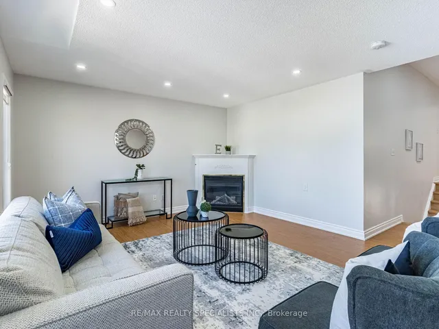 Additional image 26 of 10 Chestermere Cres