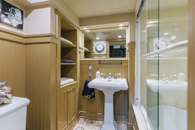 Additional image 21 of 263 Hart Ave