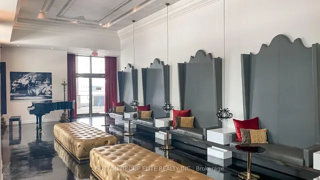 Additional image 40 of 197 YONGE St Unit 4902