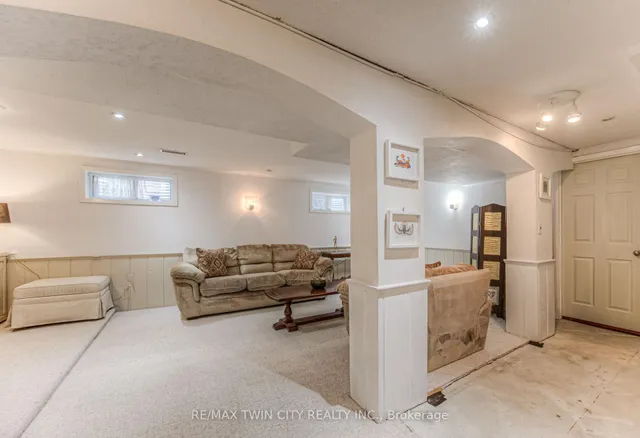 Additional image 34 of 92 Pinehurst Cres