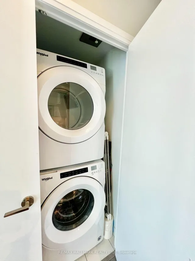 Additional image 9 of 77 Mutual St Unit 2803