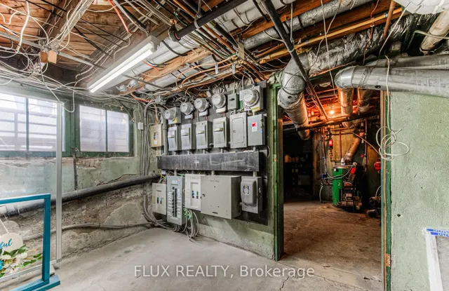 Additional image 39 of 744 Queen St