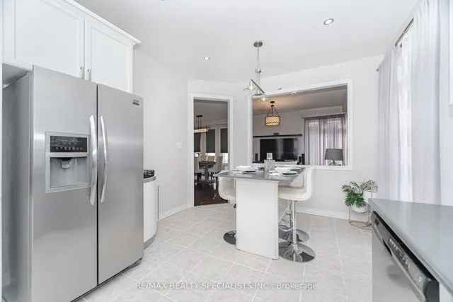 Additional image 15 of 383 Queen Mary Dr