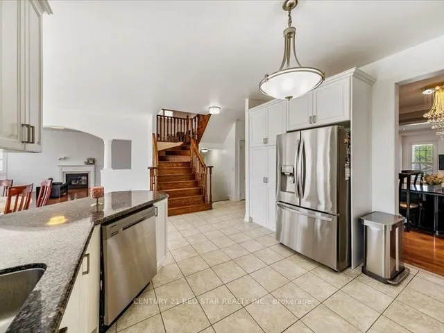 Additional image 15 of 31 Eiffel Blvd