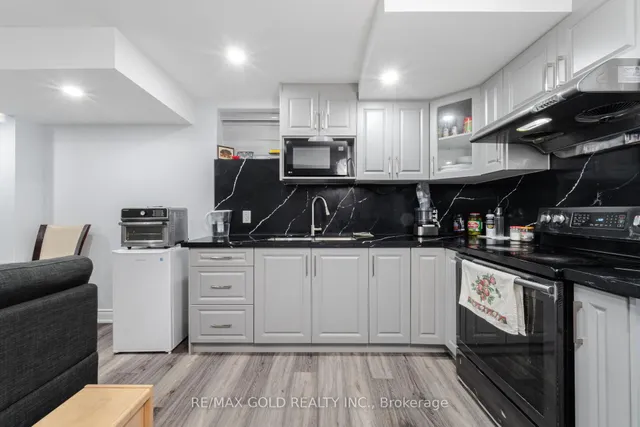 Additional image 28 of 13 Redfern St