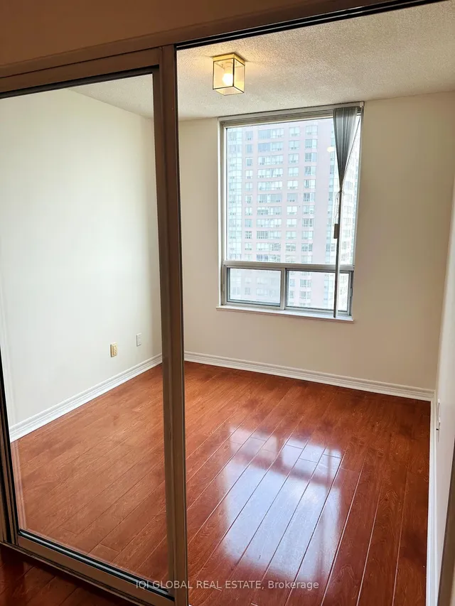 Additional image 11 of 68 Corporate Dr Unit 1831