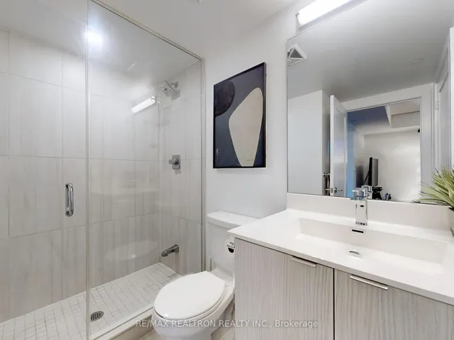 Additional image 31 of 225 Village Green Sq Unit 803