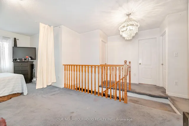 Additional image 19 of 71 Giraffe Ave