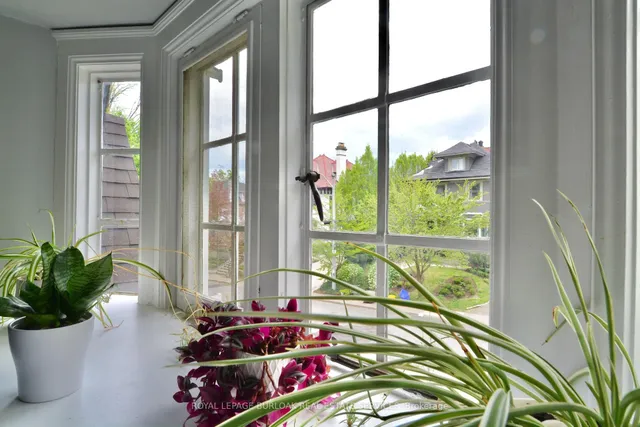 Additional image 27 of 8 Turner Ave