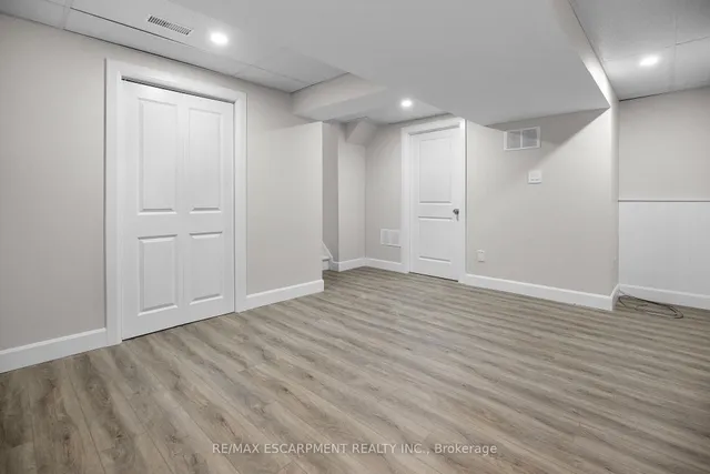 Additional image 31 of 6 Barbara Crt