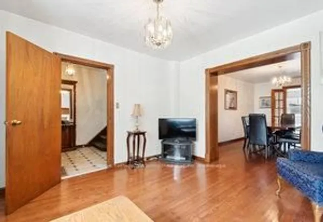 Additional image 12 of 38 Fernbank Ave