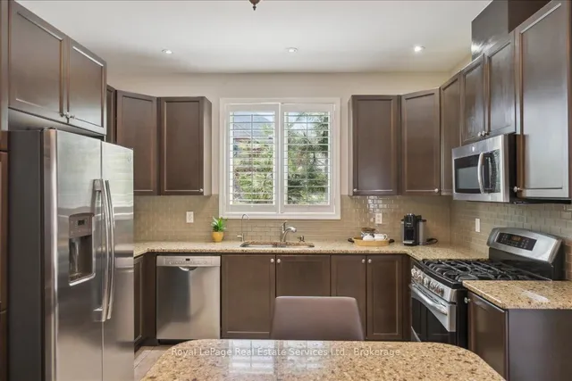 Additional image 20 of 4737 Deforest Cres