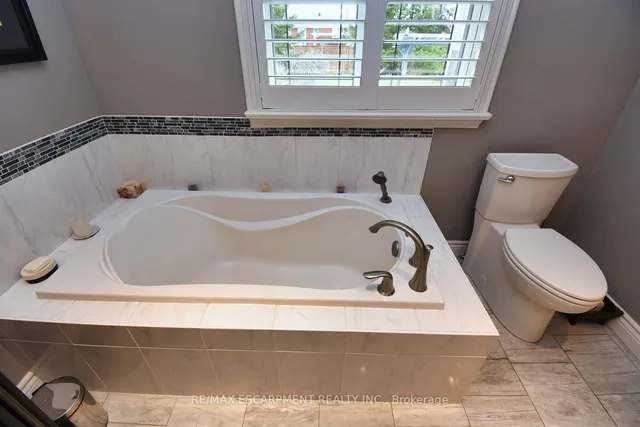 Additional image 27 of 733 Ashley Ave