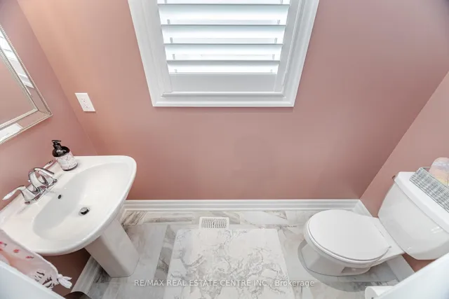 Additional image 11 of 156 Camellia Cres