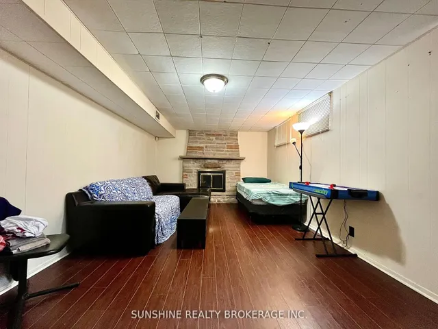 Additional image 23 of 65 Wigmore Dr