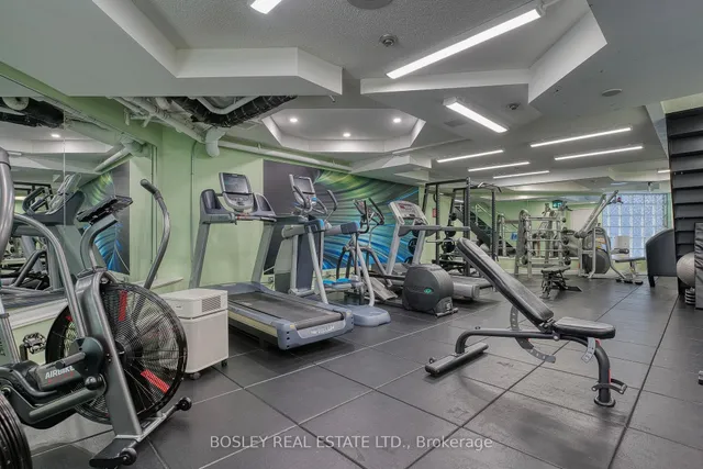 Additional image 46 of 50 Lombard St Unit 2104