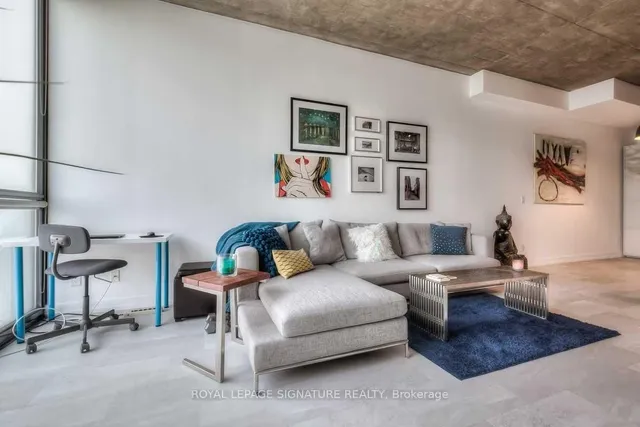 60 Bathurst St Unit 909