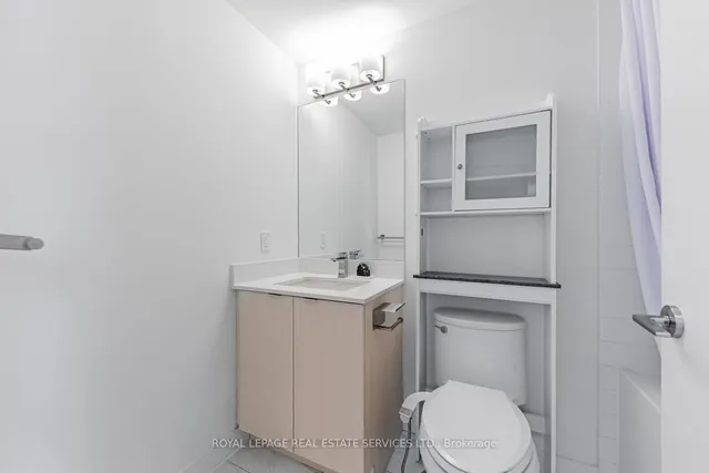 Additional image 18 of 859 The Queensway N/A Unit 313