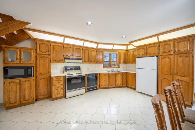 Additional image 47 of 541 Glen Park Ave