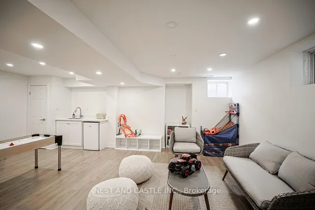 Additional image 43 of 1347 Rose way Ave