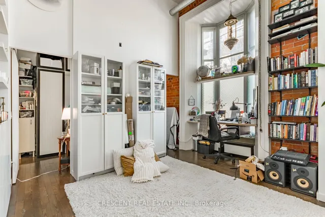 Additional image 10 of 915 King St Unit 208