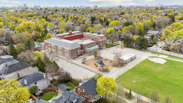 Additional image 40 of 485 Rosewell Ave Unit 210