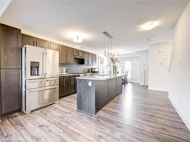 Additional image 20 of 224 Thomas Slee Dr