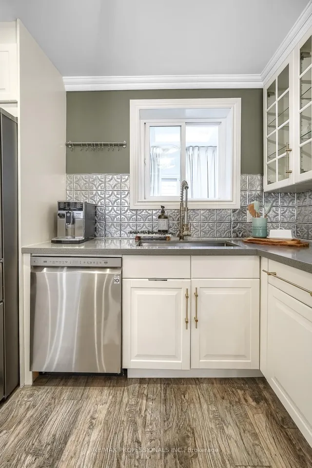 Additional image 14 of 623 Dupont St