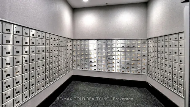 Additional image 35 of 38 Elm St Unit 3003