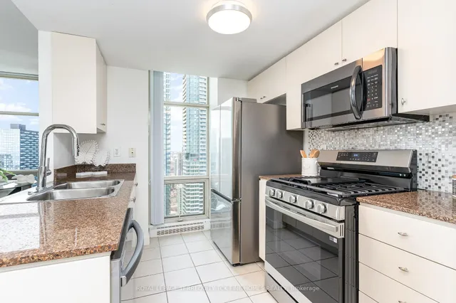 Additional image 19 of 35 Mariner Terr Unit 5303