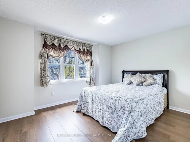 Additional image 23 of 18 Jessop Dr