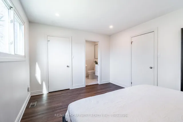 Additional image 27 of 2399 MALCOLM Cres