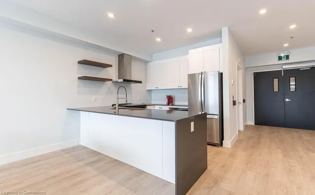 Additional image 5 of 120 Springvalley Cres Unit 404