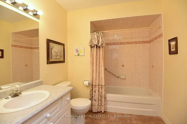 Additional image 23 of 47 Main St Unit 26