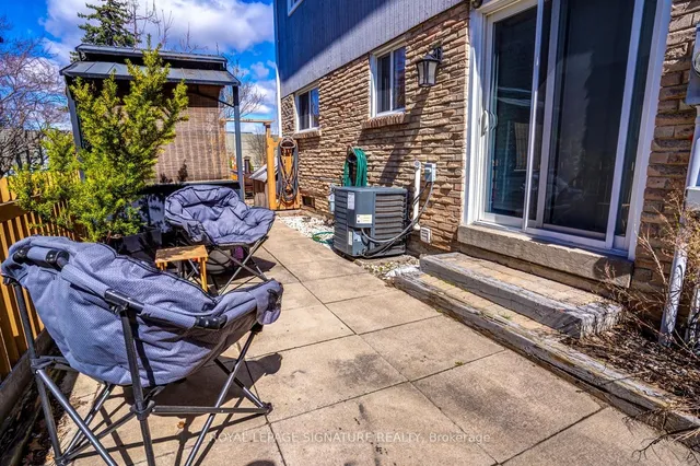 Additional image 29 of 48 Lawndale Cres