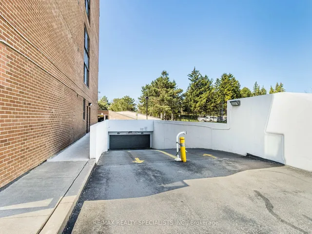 Additional image 35 of 4 Lisa St Unit 610