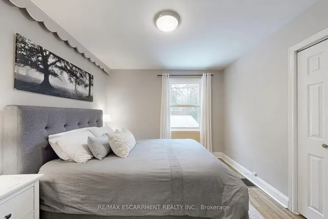 Additional image 19 of 37 Salem Ave