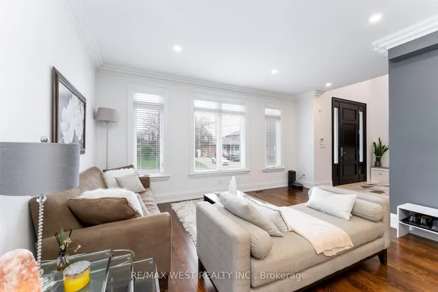 Additional image 7 of 1152 Glengrove Ave