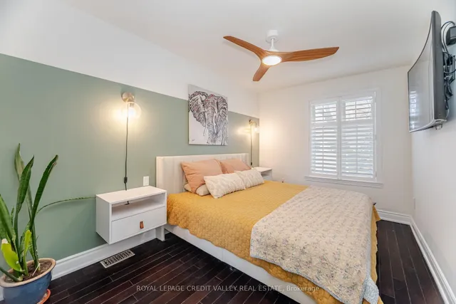 Additional image 19 of 165 Islington Ave