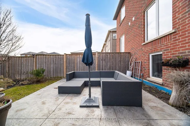 Additional image 45 of 134 Hazelton Ave