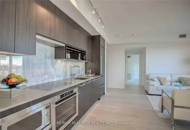 Additional image 10 of 117 McMahon Dr Unit 3702