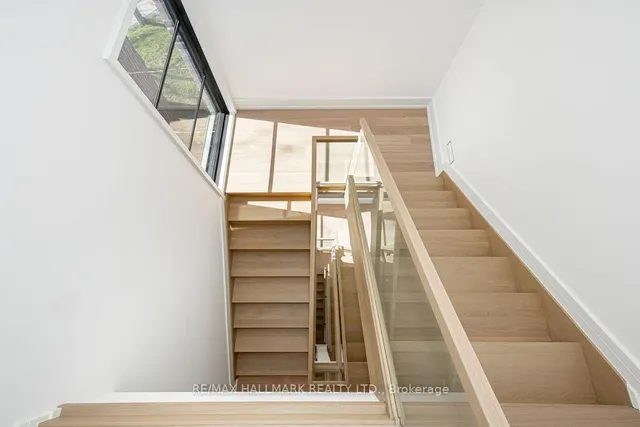 Additional image 26 of 138 Balsam Ave