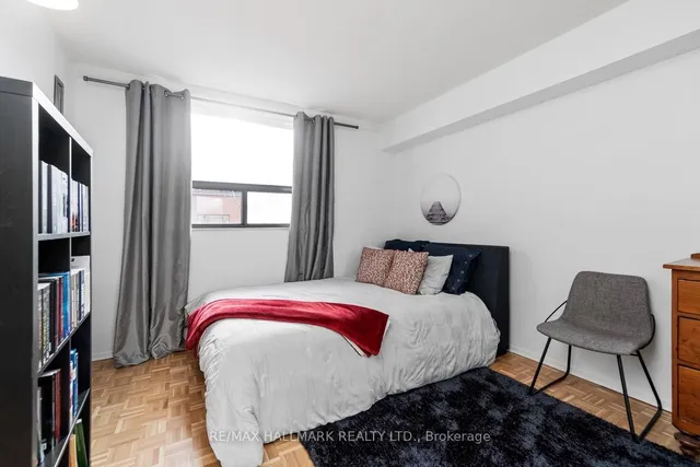 Additional image 5 of 89 Mccaul St Unit 417