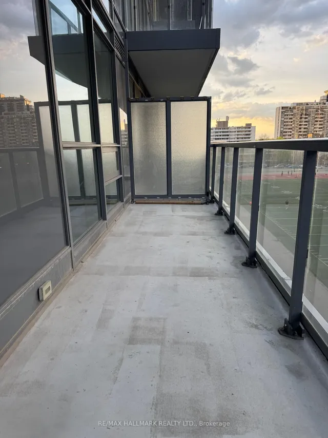 Additional image 13 of 30 Roehampton Ave Unit 418