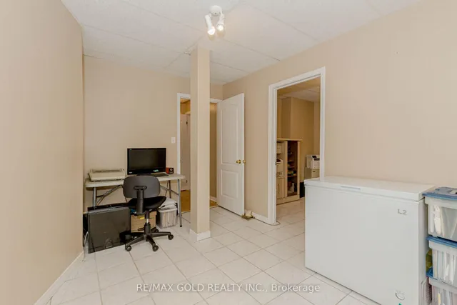 Additional image 39 of 243 Cresthaven Rd