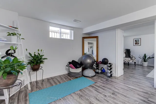 Additional image 29 of 25 Savoy Ave