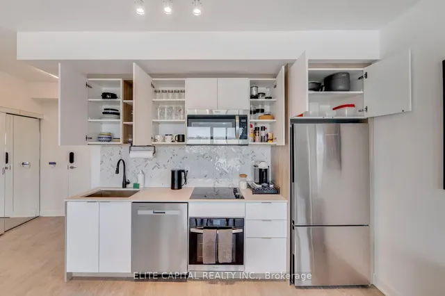 Additional image 7 of 543 Richmond St Unit 1229