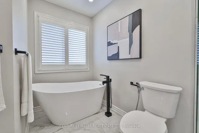 Additional image 23 of 4072 Gunby Cres