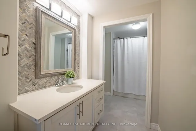 Additional image 17 of 116 Broker Dr