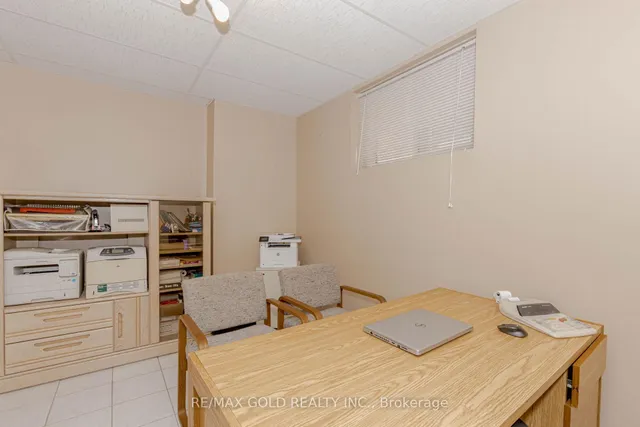 Additional image 43 of 243 Cresthaven Rd